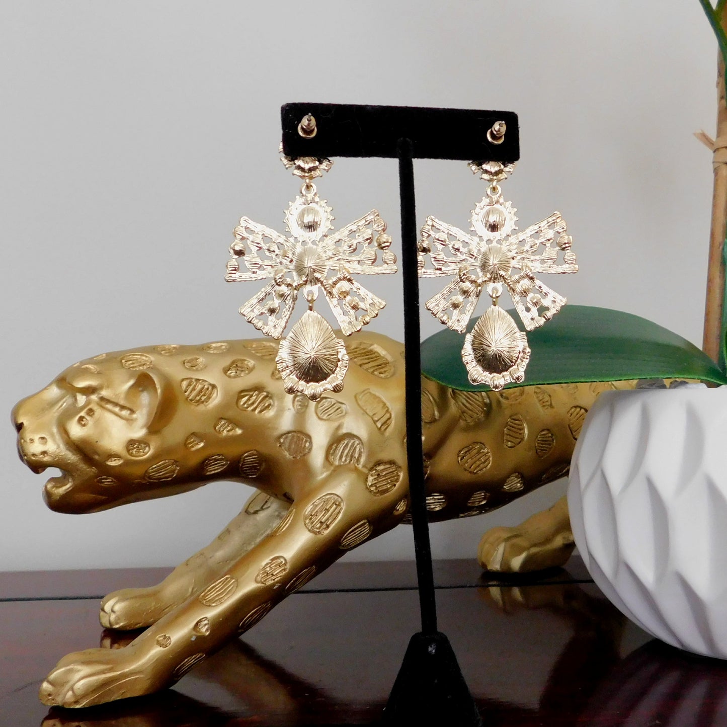 Baroque Pink Crystal Rhinestone Bow Tie Stud Earrings with pearl detailing