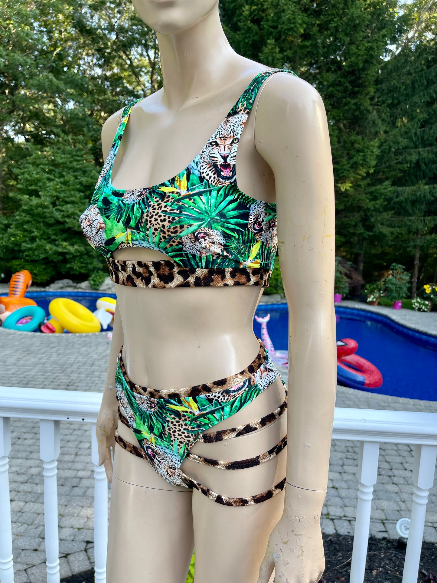 Leopard In the Jungle Cut out Crop top with High Waist Panty