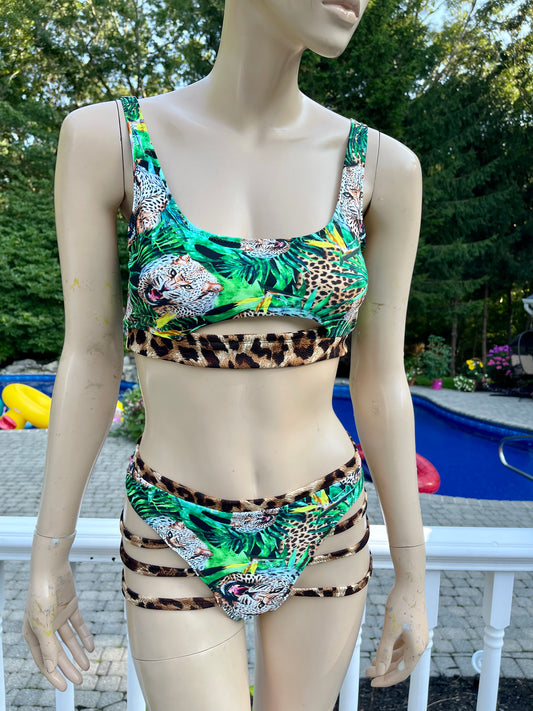 Leopard In the Jungle Cut out Crop top with High Waist Panty